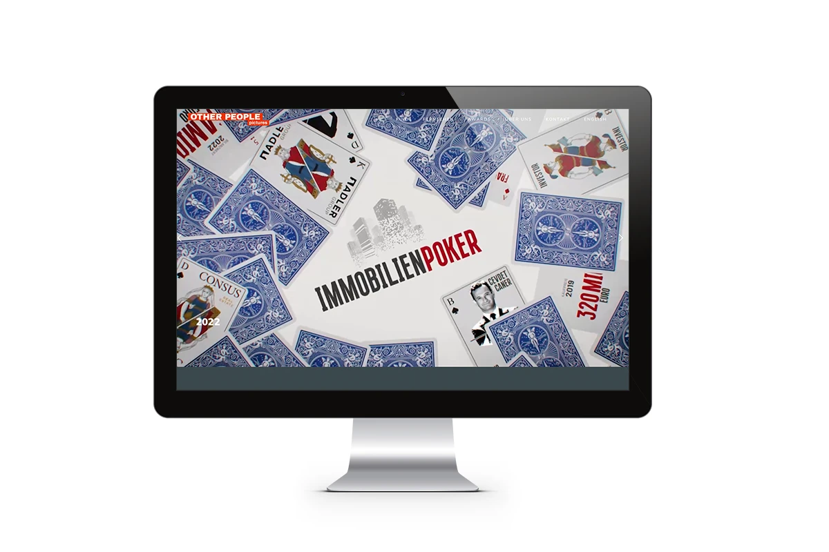 Desktopansicht der Webseite der Filmproduktionsfirma OPPICS, großes Bild des Trailers von Immobilienpoker